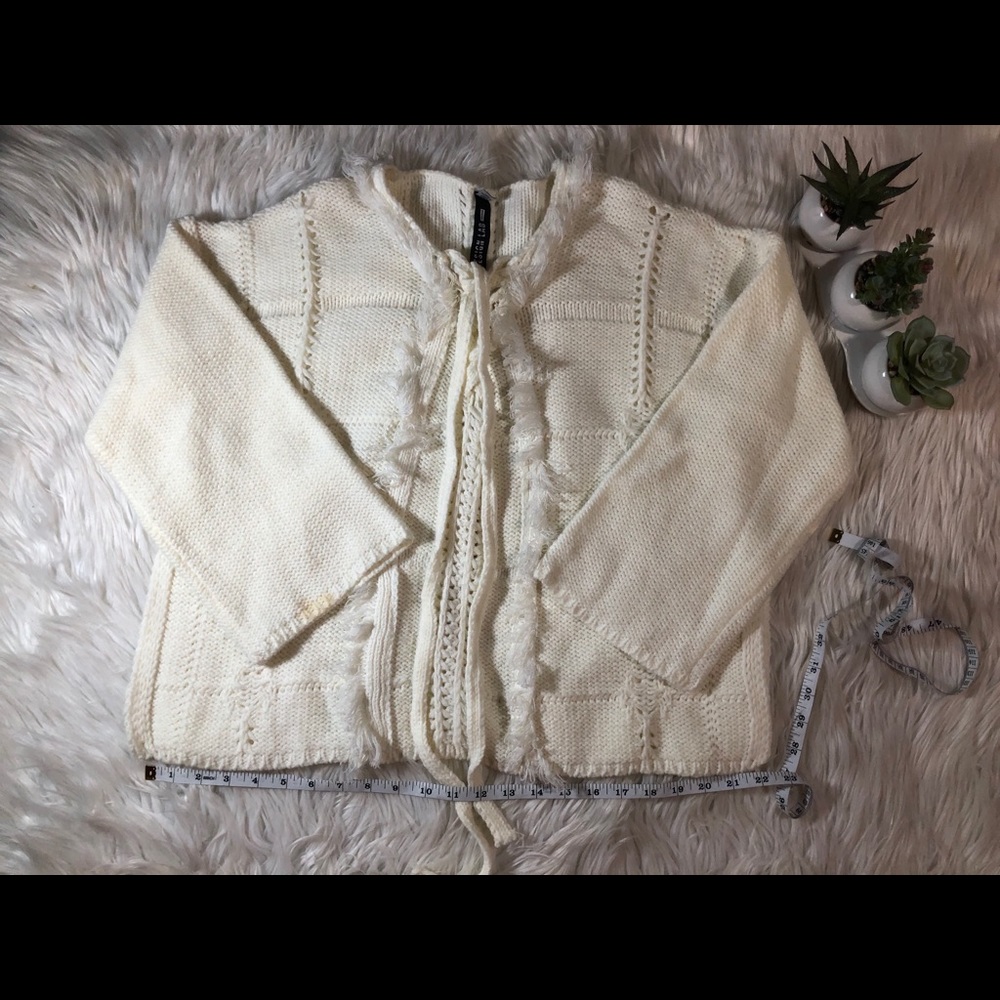 Design Labs size XS X -Small white sweater top